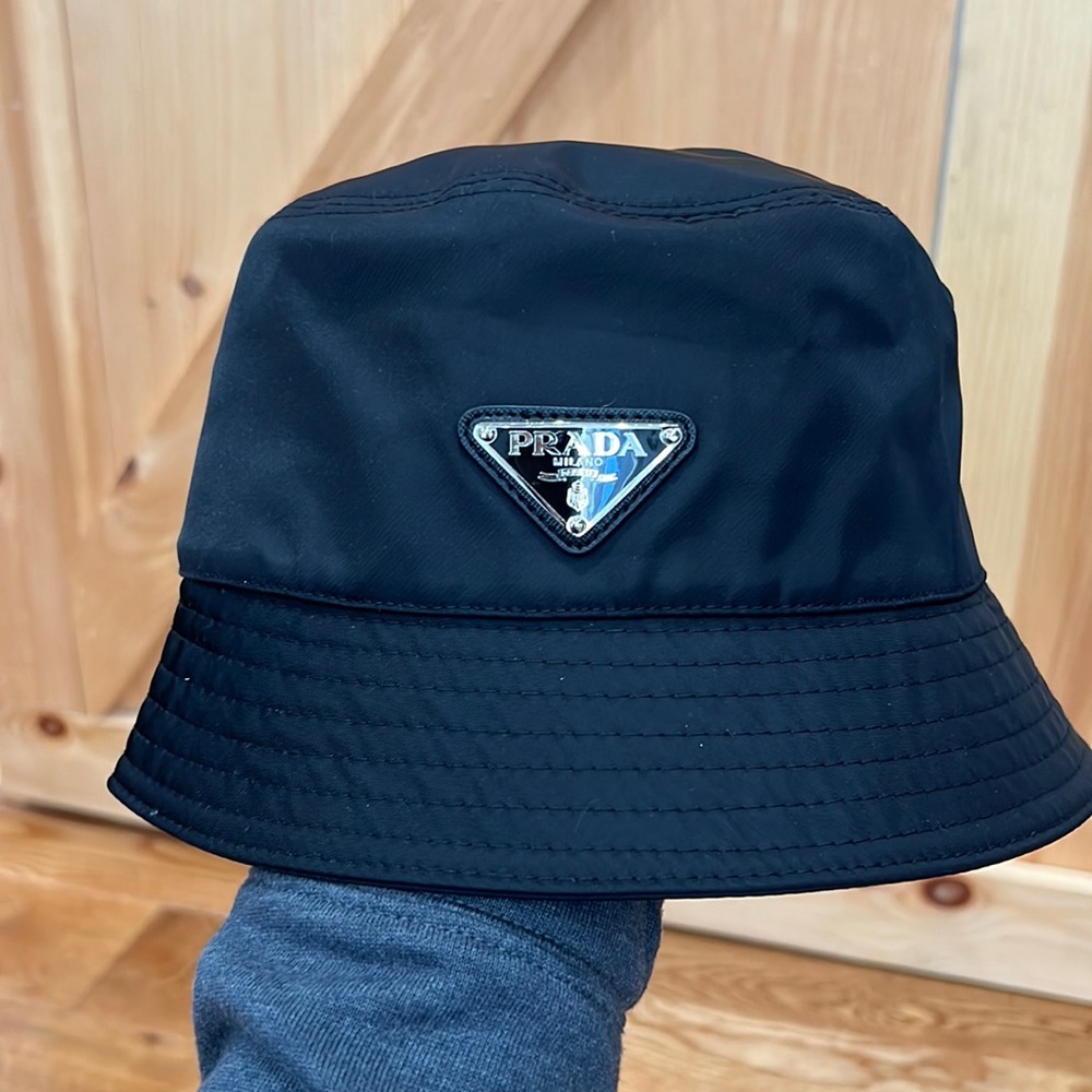 PRADA Nylon Bucket Hat Black